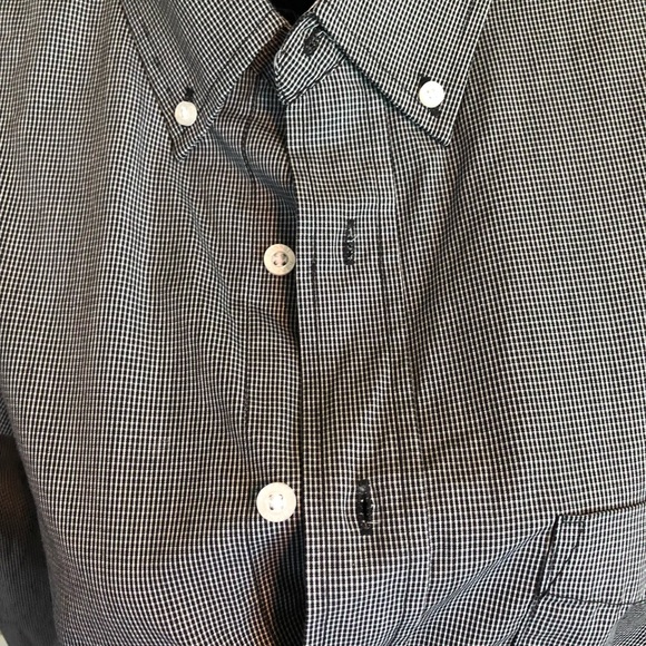 Haggar Button Down Shirt - Picture 2 of 5